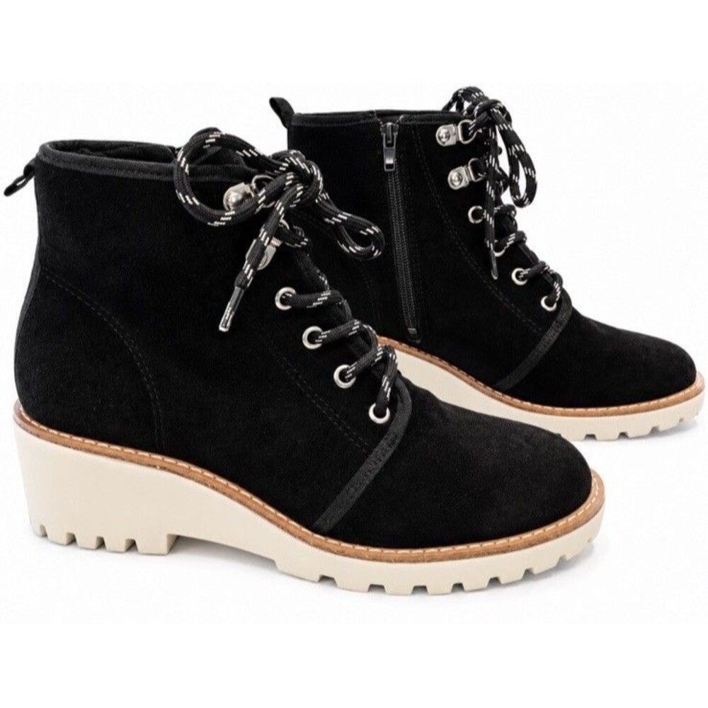 NEW Copper Key Women’s Lace Up Ankle Boots Black Suede Leather Lug Sole Size 7.5